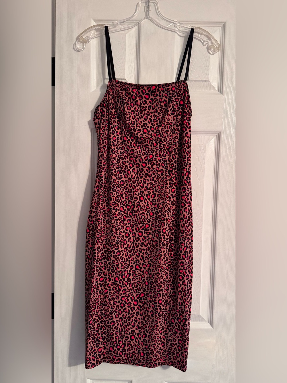 Victoria’s Secret. Women’s Pink Leopard Slip Dress with Black Straps. Size M.